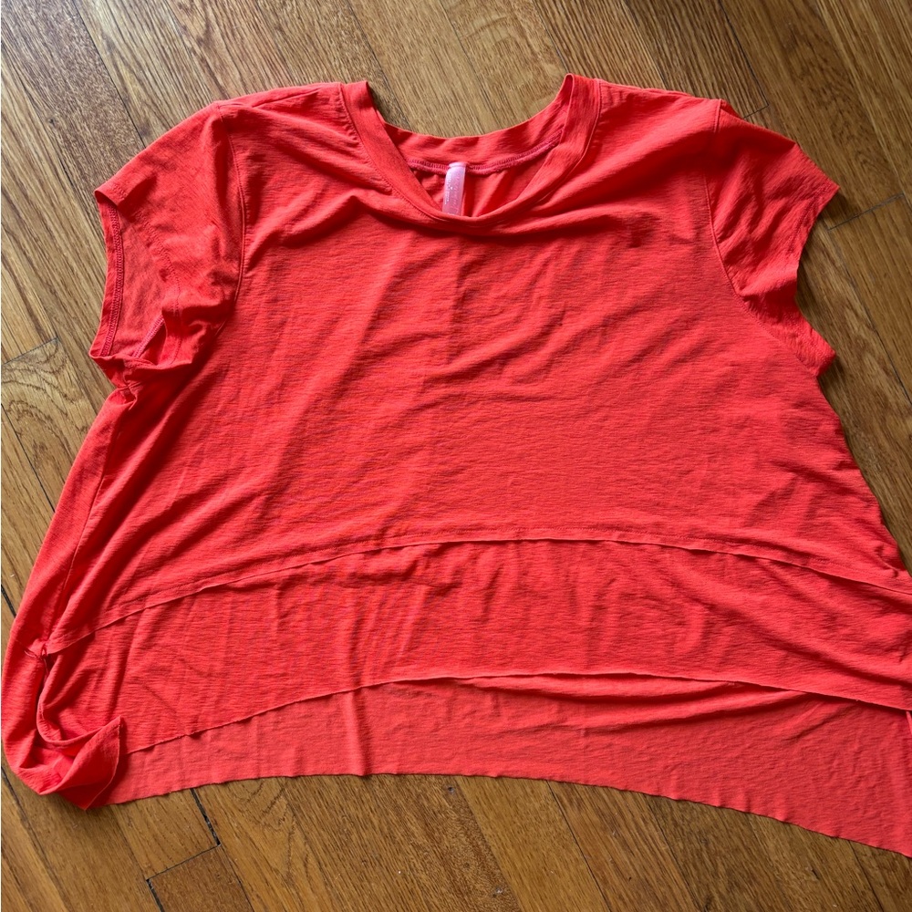 Women's Red Short Sleeve Top